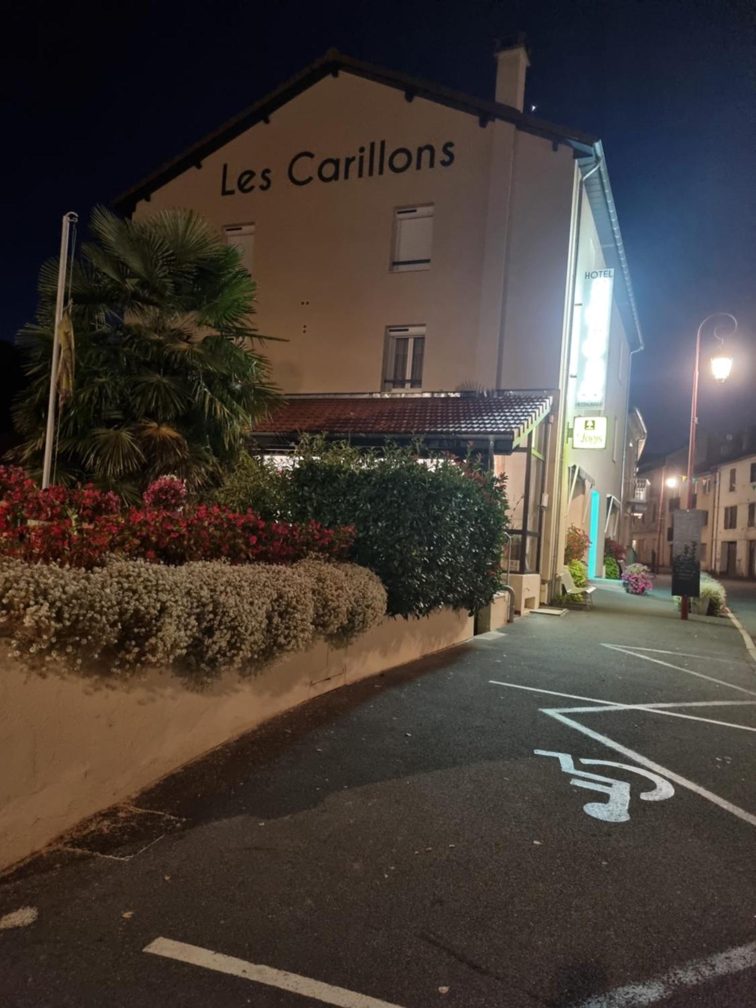 Logis Hotel Restaurant Les Carillons Cransac Exterior photo